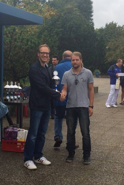 Pokalbergabe beim Wasserball-Turnier des SC Wedding